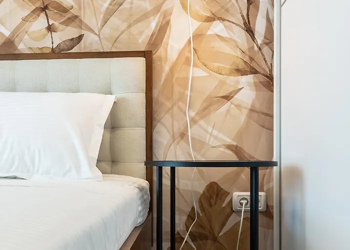 Апартаменти Spacious 1022 *