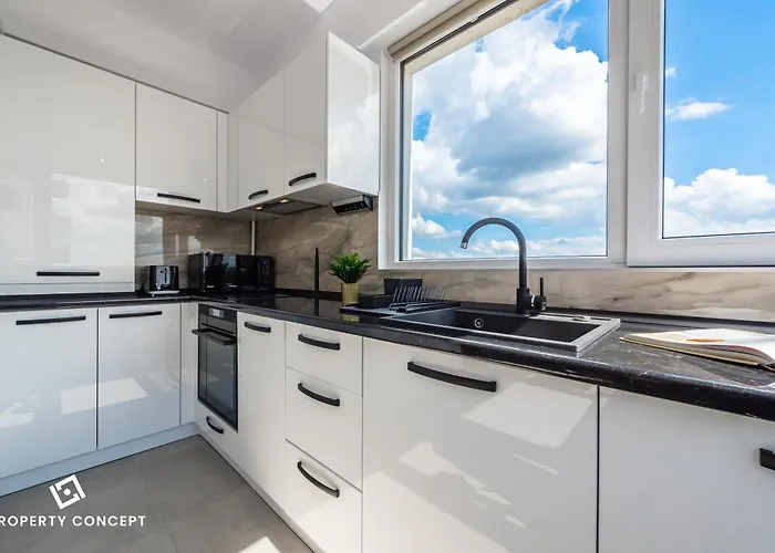 Spacious 1022